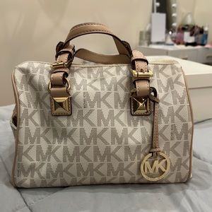 Michael Kors Bag (Medium)